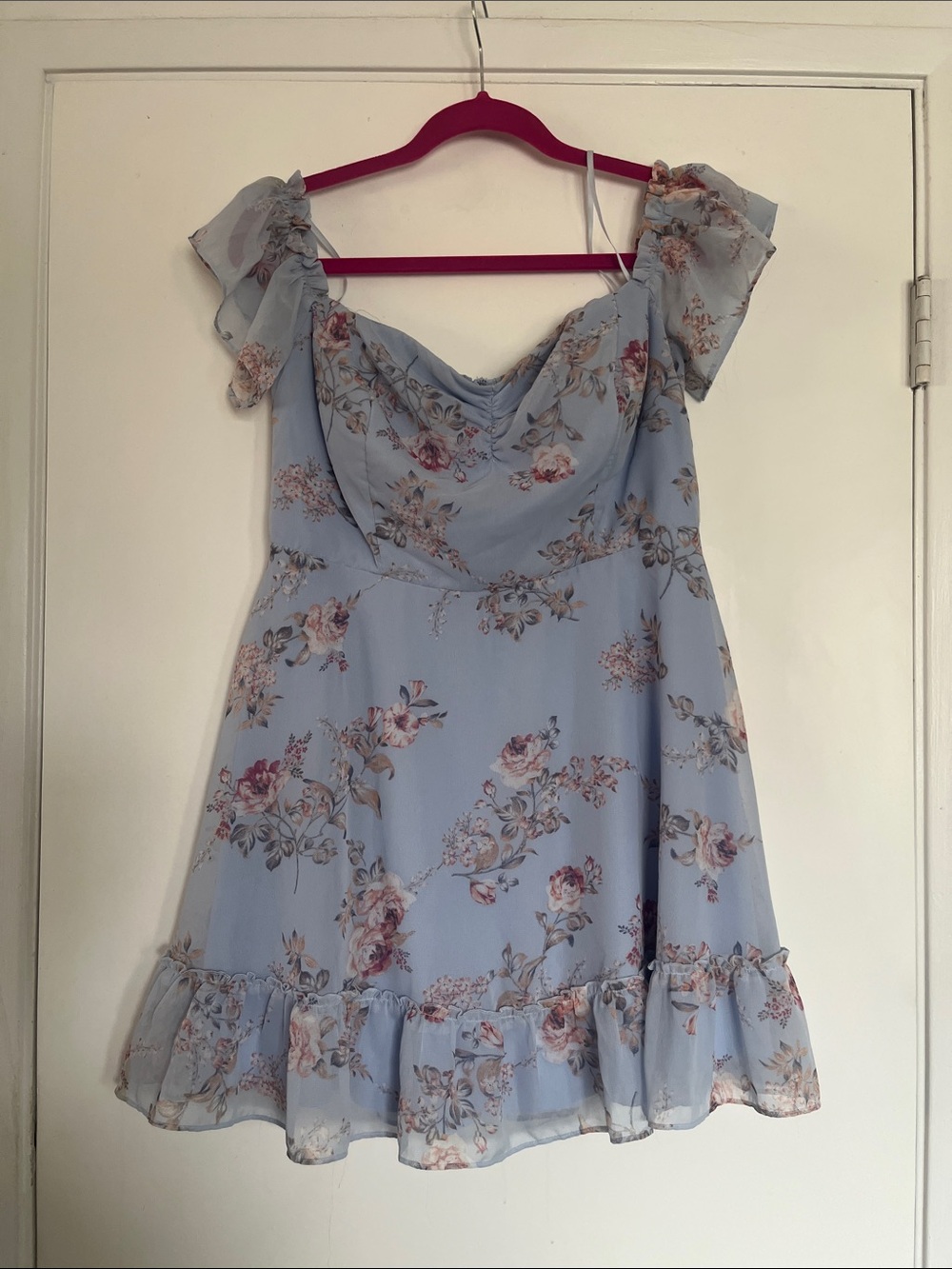 NWT Windsor Floral Off Shoulder Mini Dress